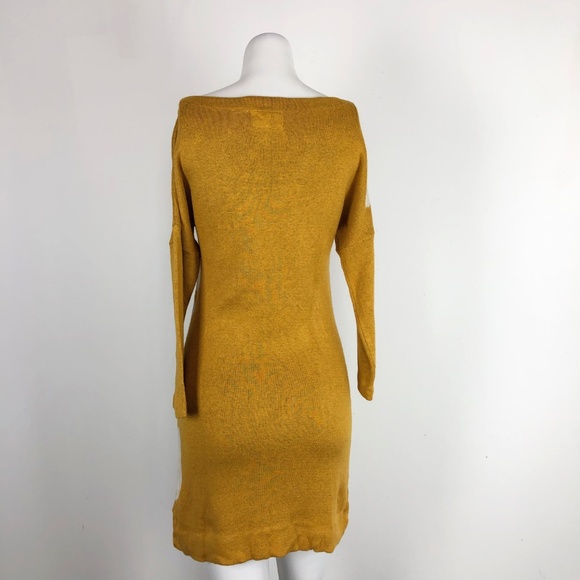 Field Flower Poppy Pocket Tunic Sweater Mustard - Picture 6 of 6